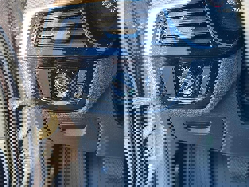 Used 2021 BMW 530i xDrive w/ Premium Package image 18