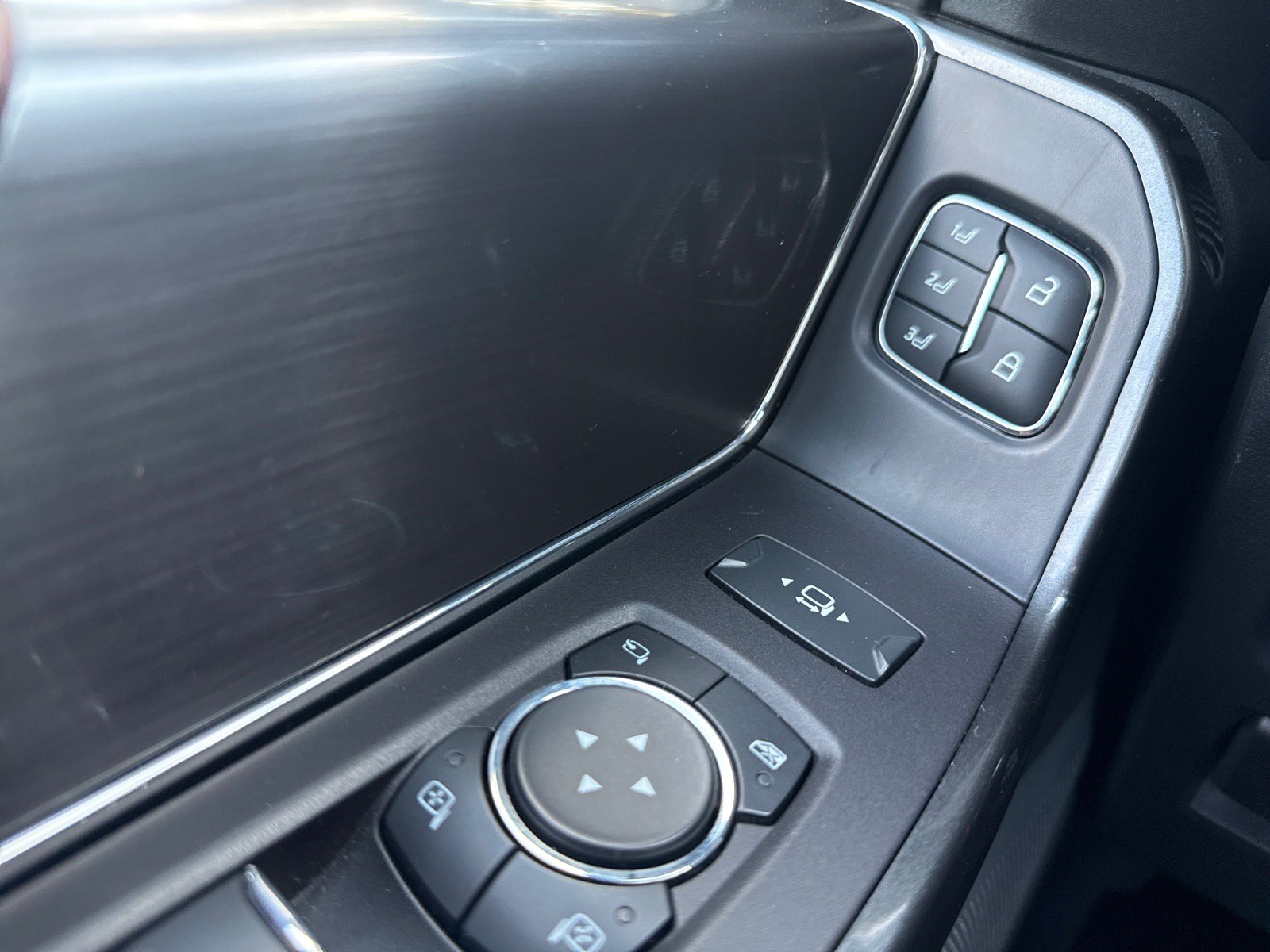 Used 2021 Ford F150 Lariat w/ Equipment Group 502A High AWD/4WD image 23