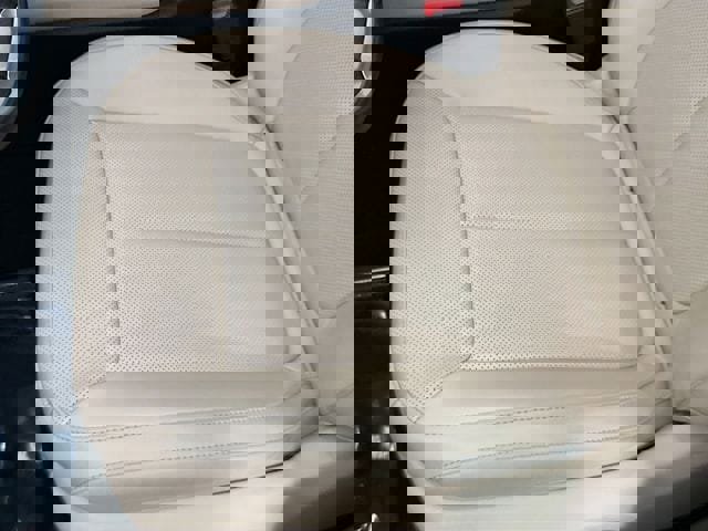 Used 2023 Jeep Grand Cherokee L Limited w/ Luxury Tech Group II image 22