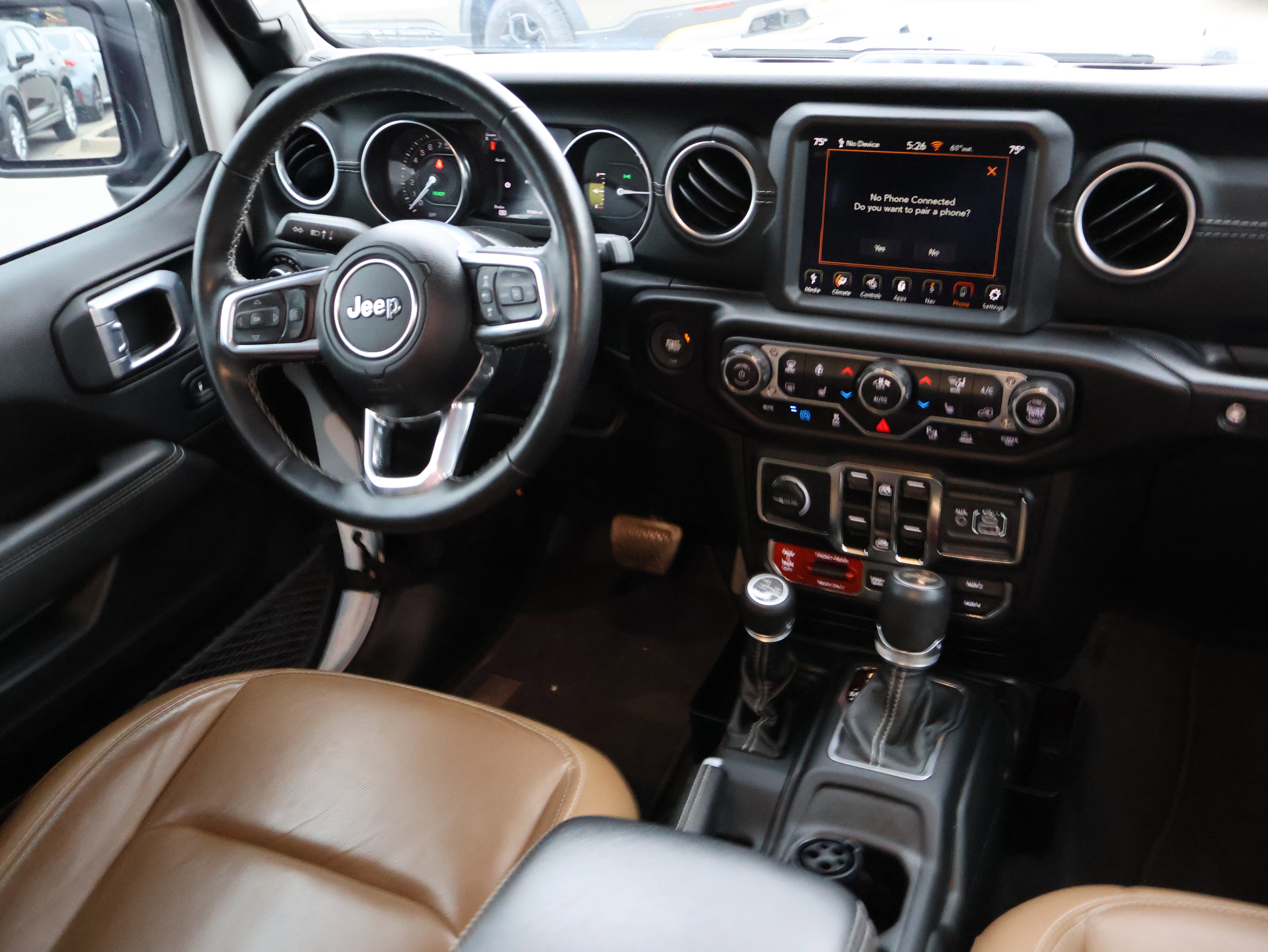 Used 2021 Jeep Wrangler Unlimited Rubicon 4xe w/ Steel Bumper Group image 17