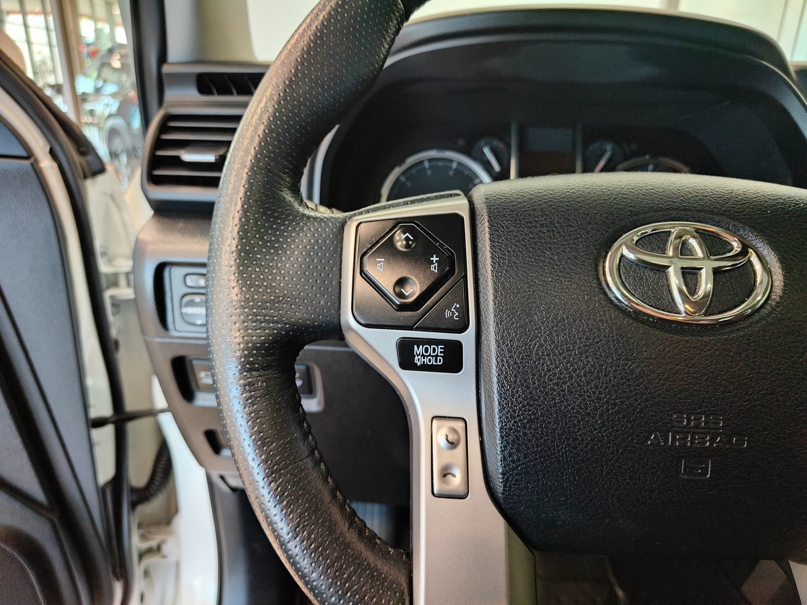 Used 2023 Toyota 4Runner Limited AWD/4WD image 14