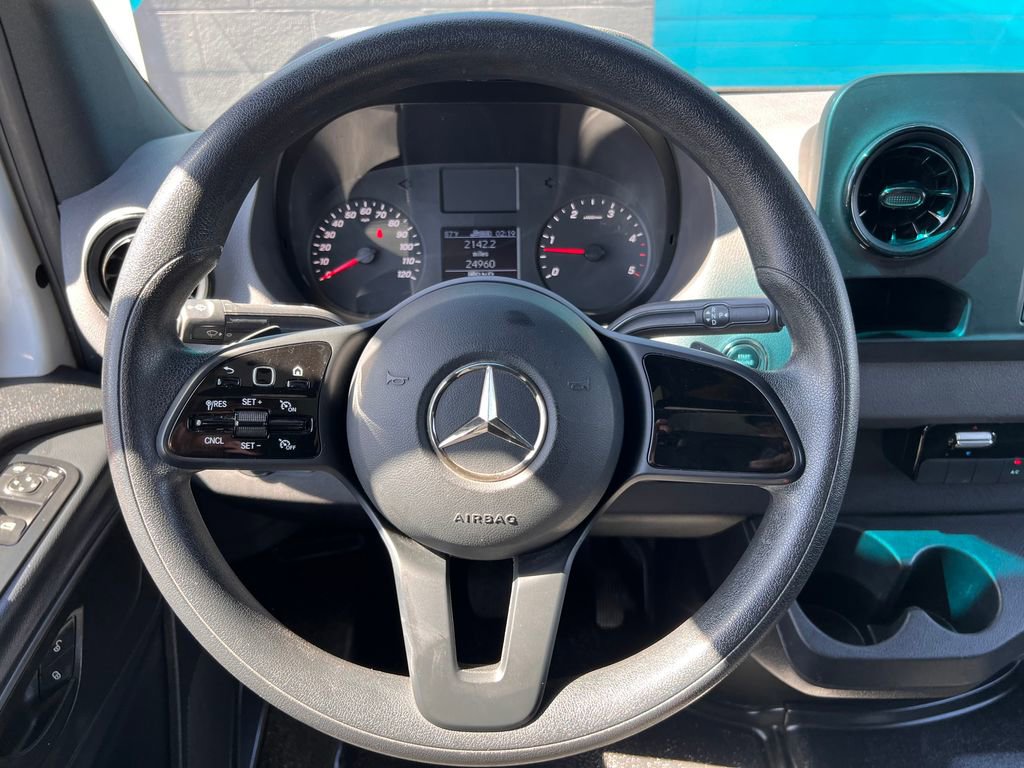 Used 2022 Mercedes-Benz Sprinter 2500 image 14