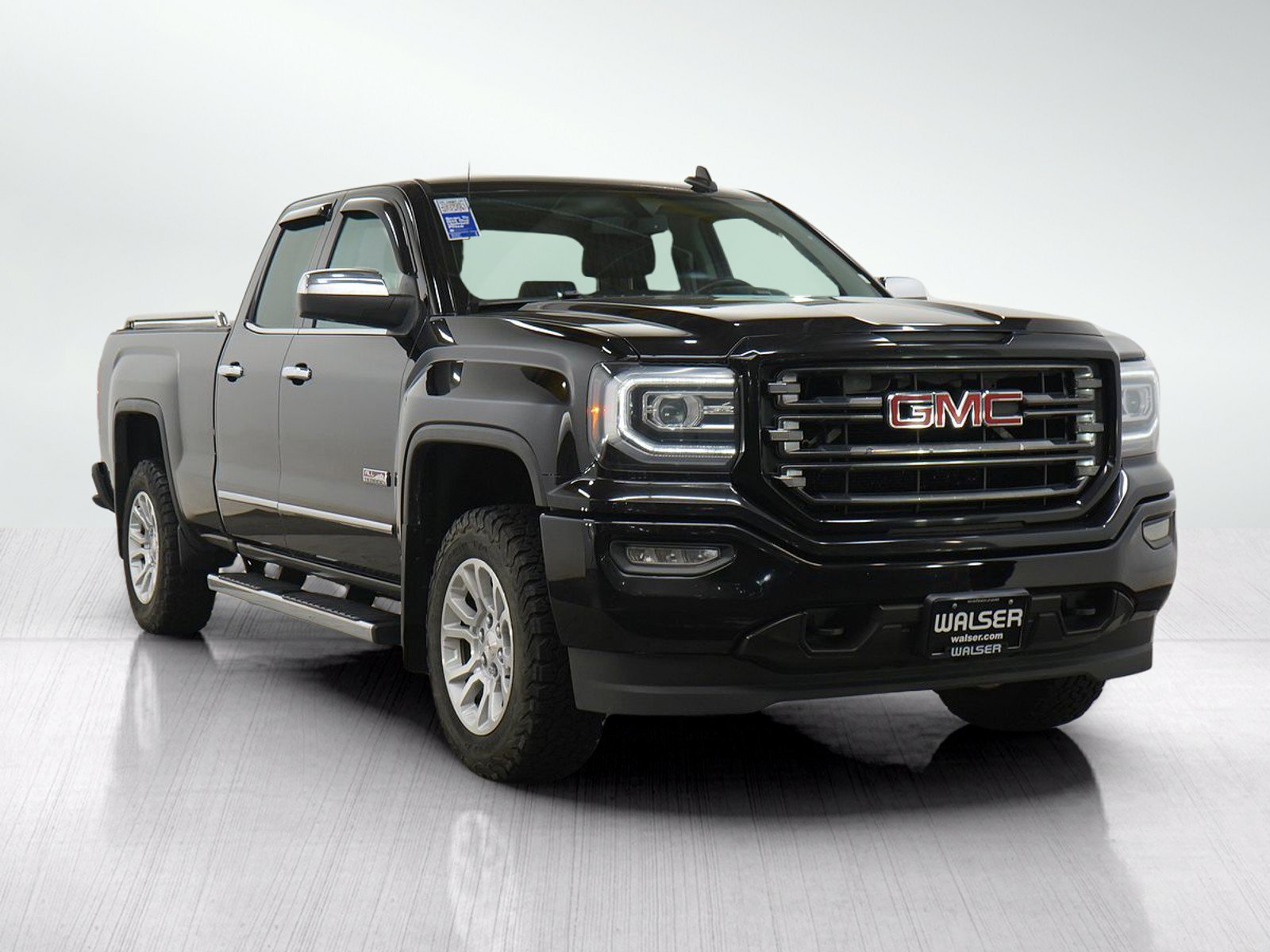 Used 2016 GMC Sierra 1500 SLE w/ All-Terrain Package AWD/4WD image 7