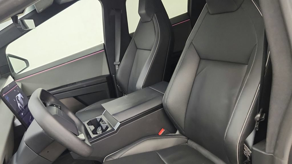 Used 2024 Tesla Cybertruck AWD Crew Cab image 14