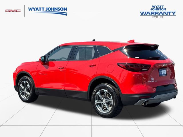Used 2025 Chevrolet Blazer LT AWD/4WD image 3
