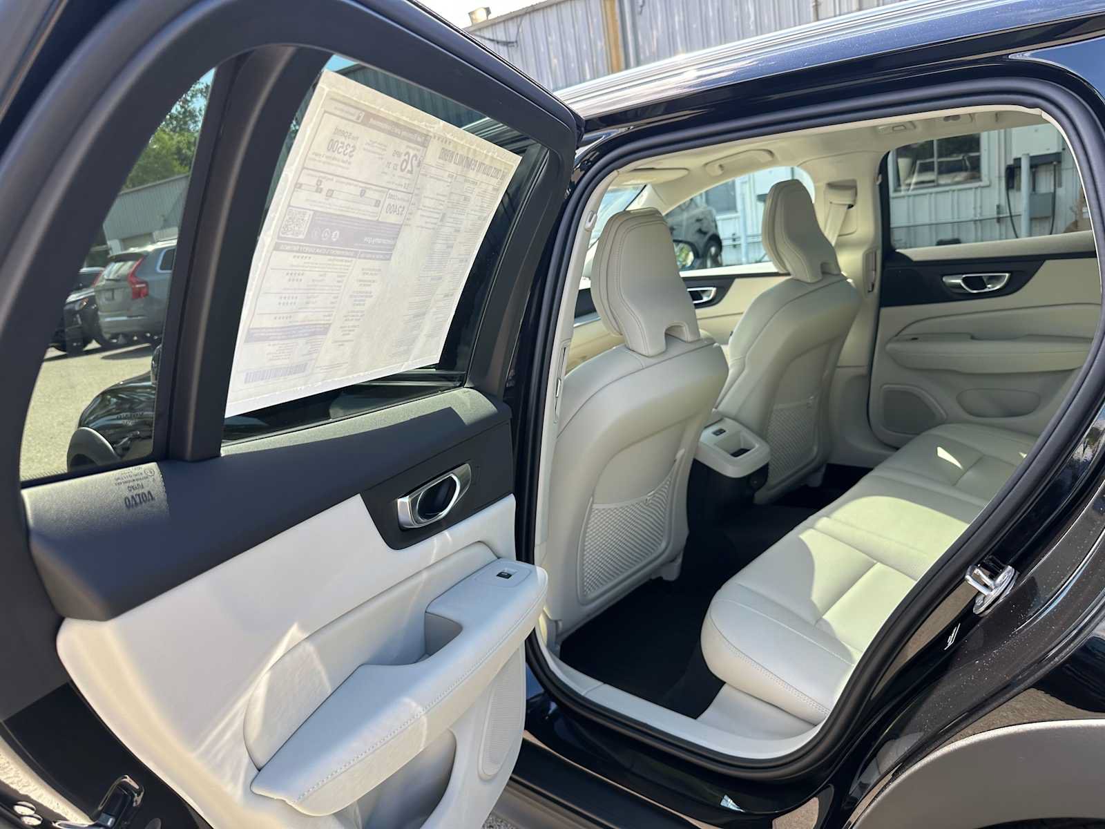 New 2026 Volvo V60 B5 Cross Country Plus w/ Protection Package Premier AWD/4WD image 16