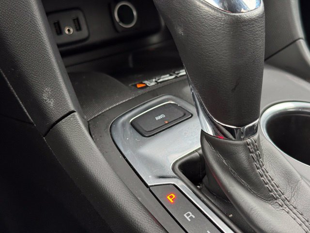 Used 2018 Chevrolet Equinox Premier AWD/4WD image 16