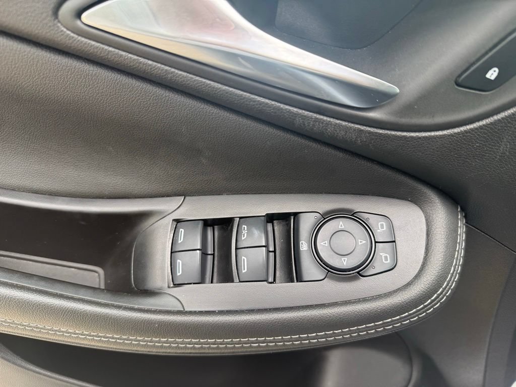 Used 2024 Buick Encore GX Sport Touring FWD image 25