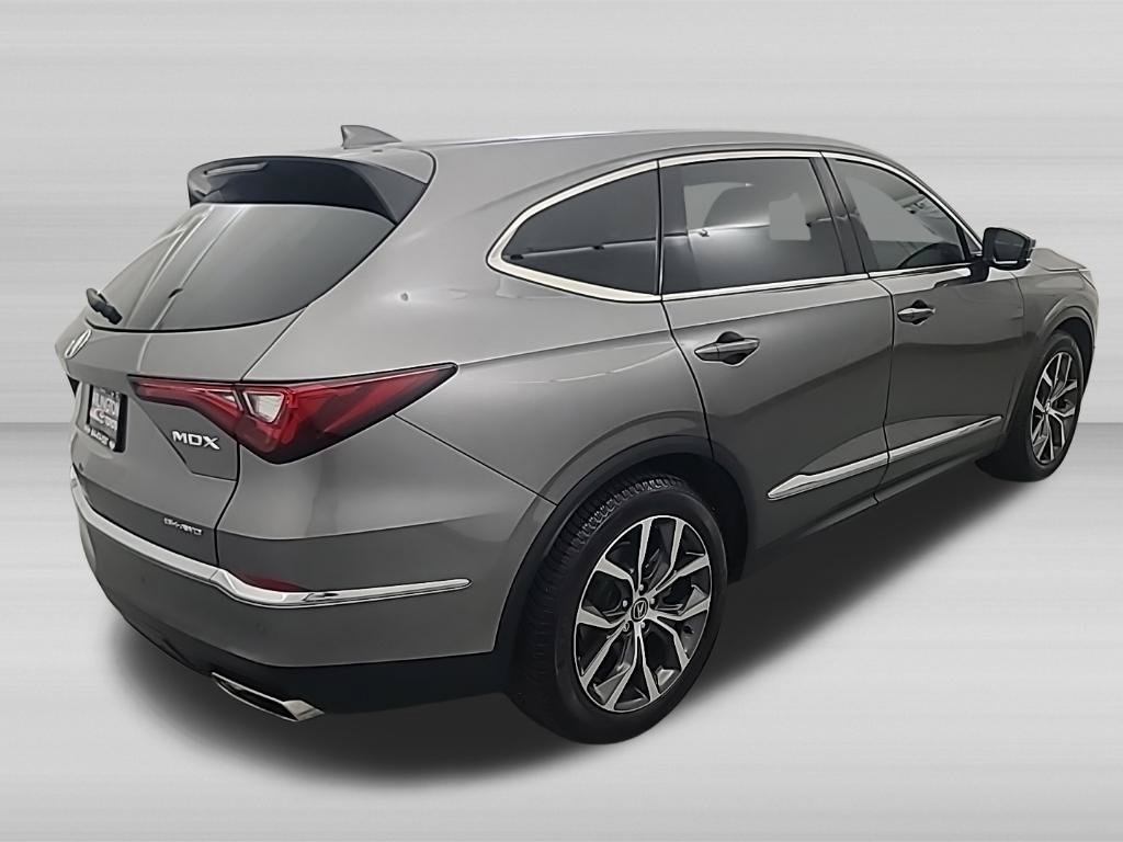 Used 2022 Acura MDX w/ Technology Package AWD/4WD image 4