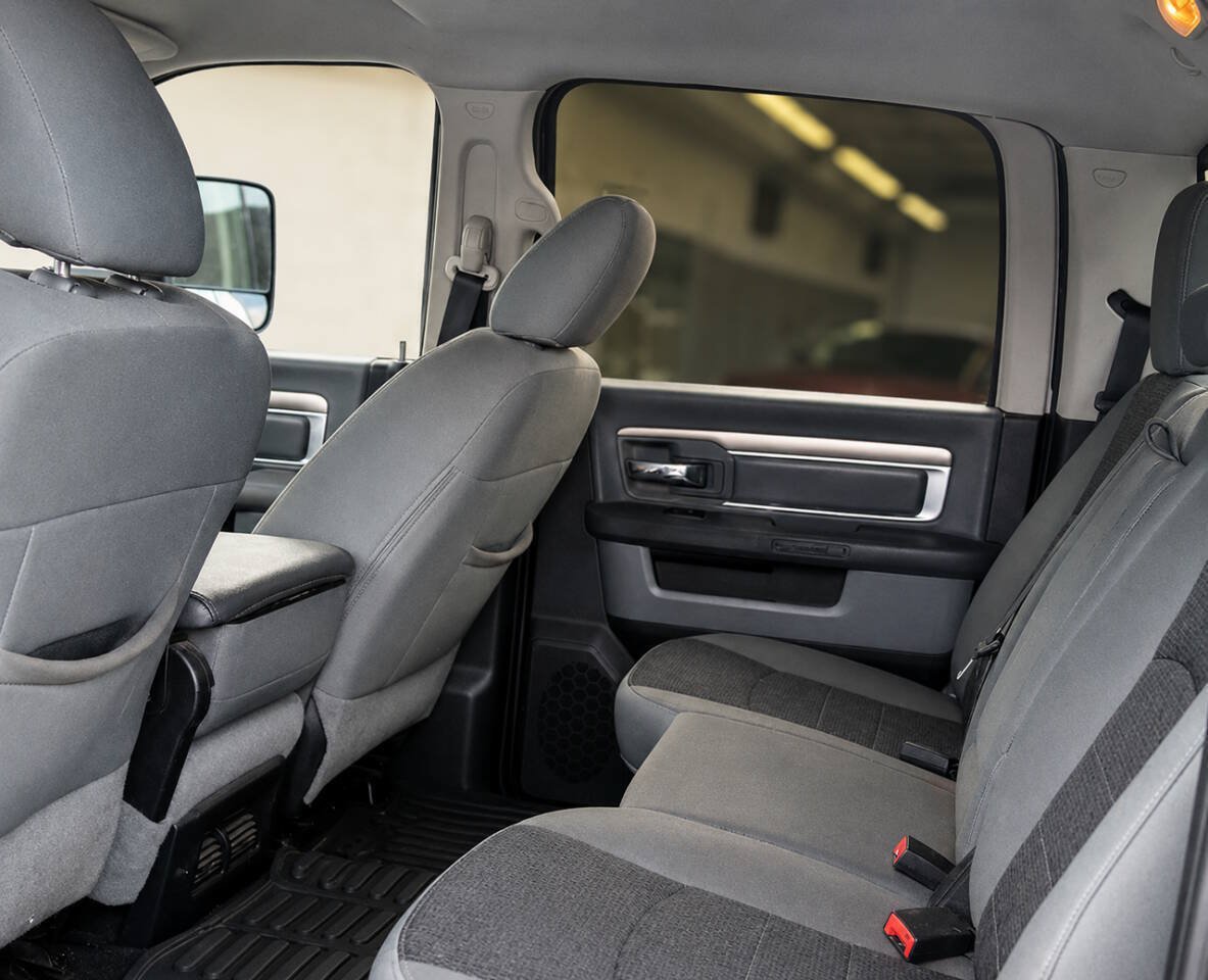 Used 2018 RAM 3500 SLT AWD/4WD image 10