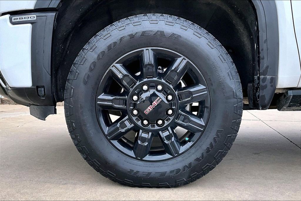 Used 2024 GMC Sierra 2500 AT4 w/ AT4 Premium Plus Package image 11