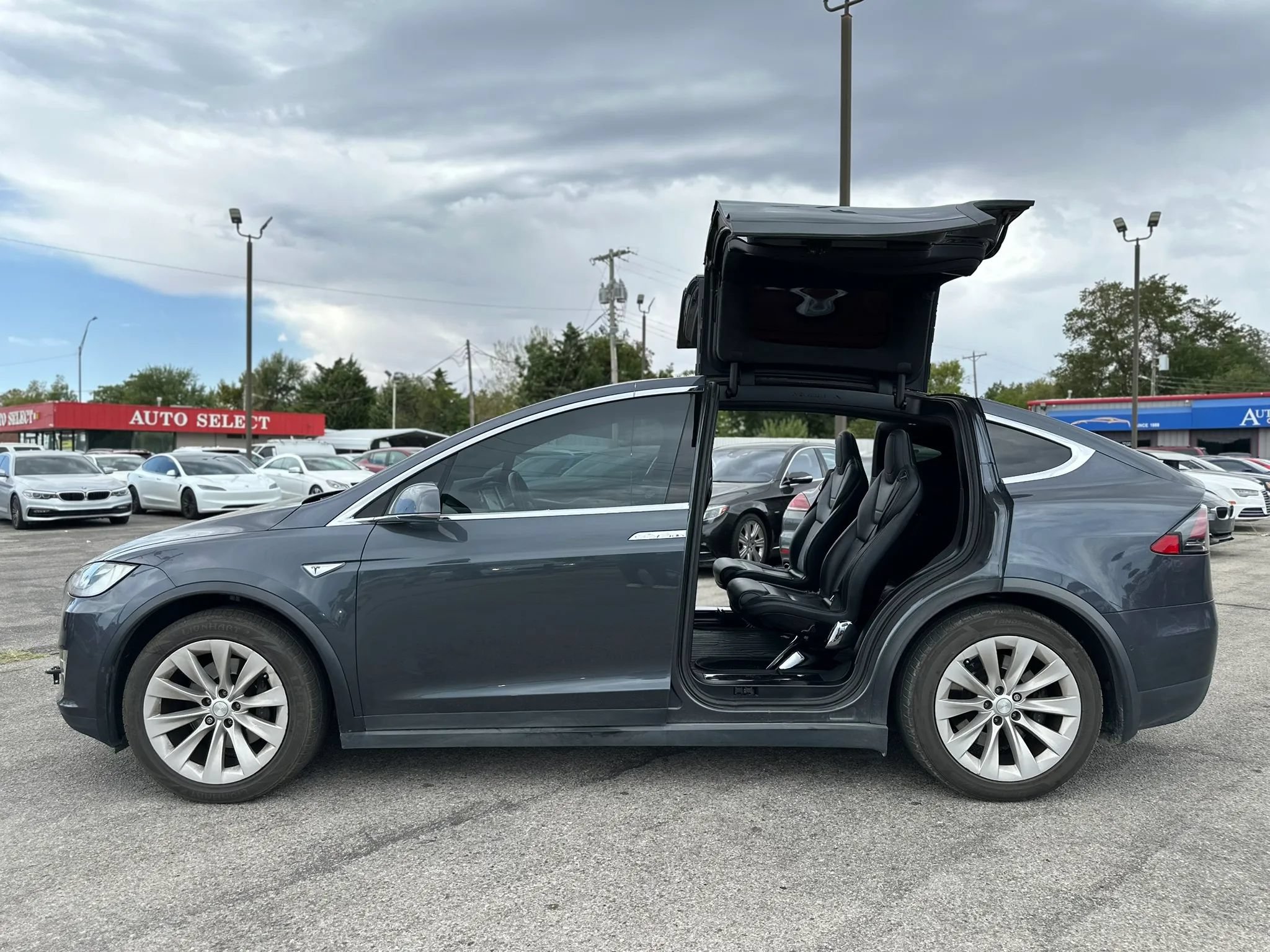 Used 2016 Tesla Model X 90D AWD/4WD image 9