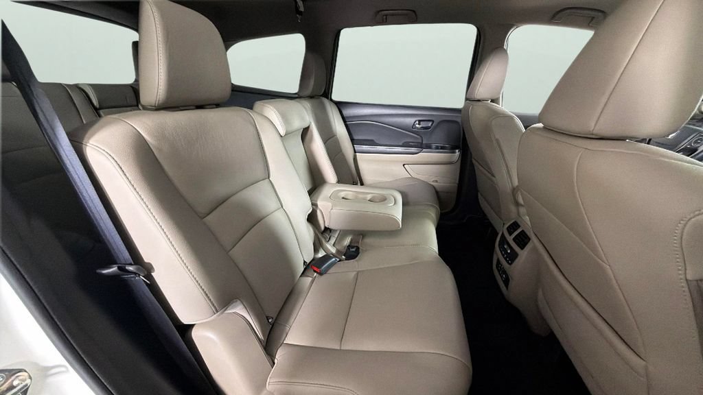 Used 2017 Honda Pilot Touring image 33
