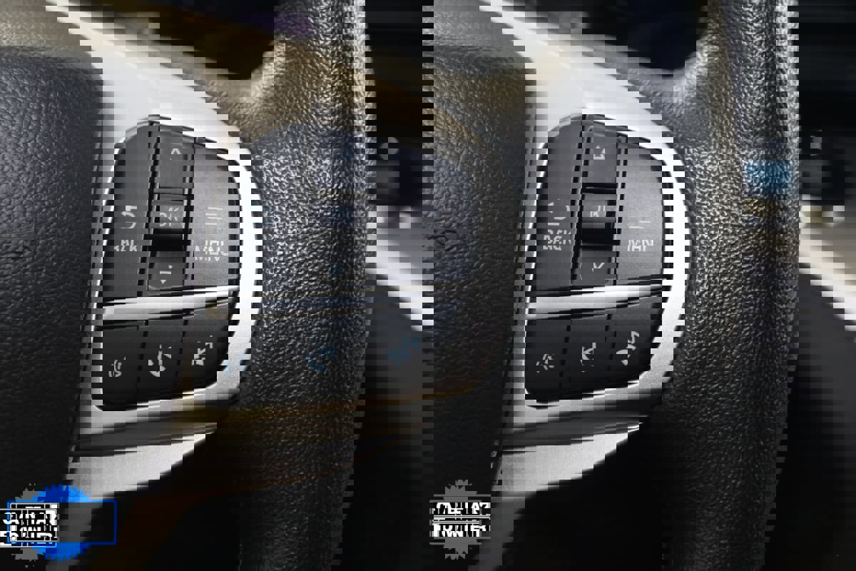 Used 2022 Ford Explorer XLT image 38