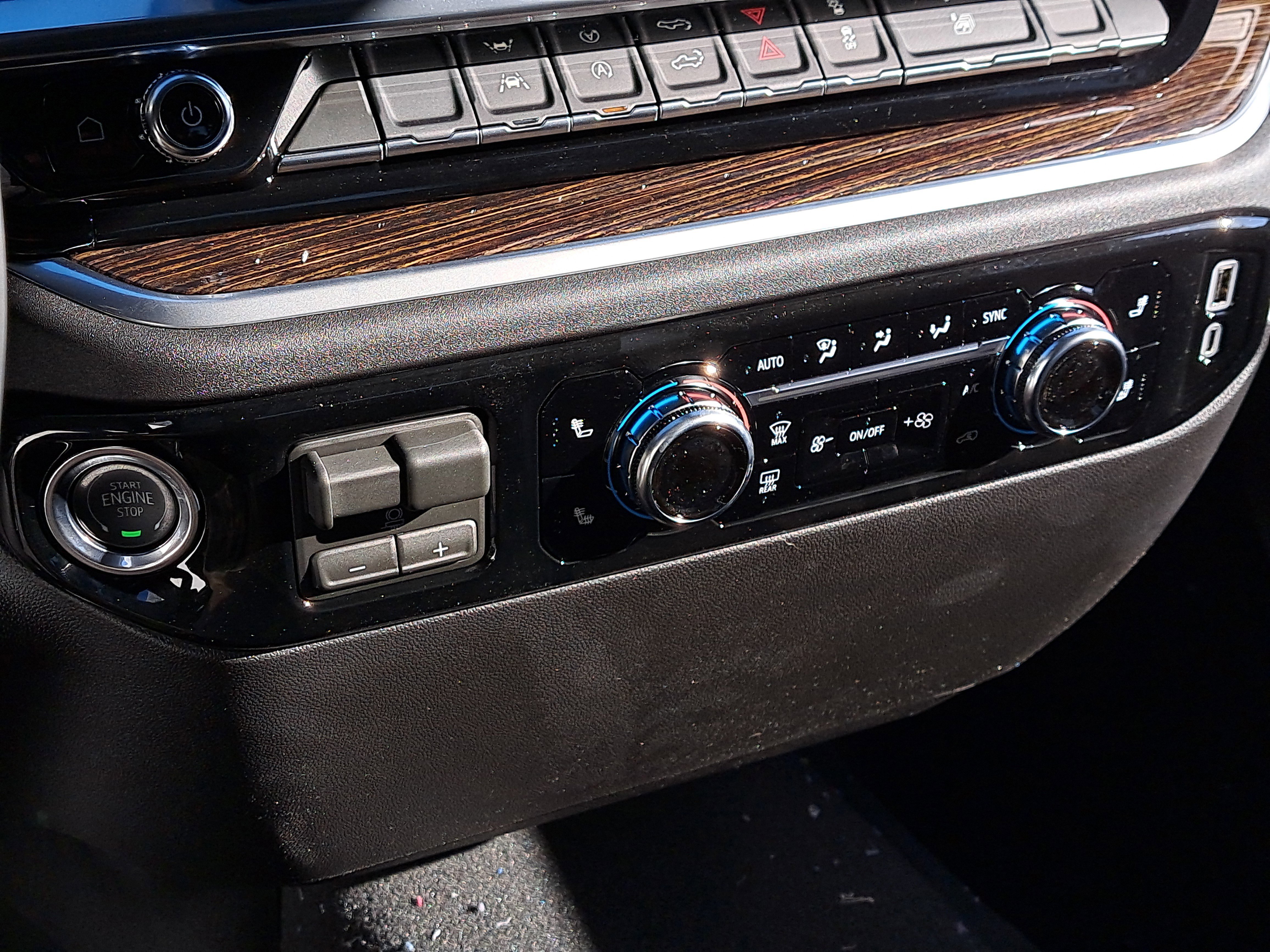 New 2026 GMC Sierra 1500 Elevation w/ Elevation Select Package image 28