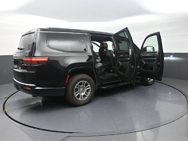 Used 2023 Jeep Wagoneer 4WD w/ Rear Seat Video Group 1 image 35