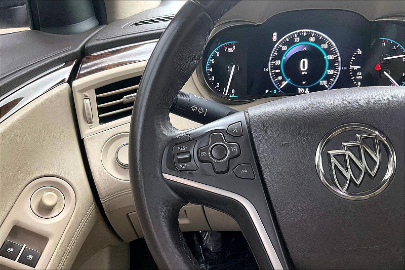 Used 2016 Buick LaCrosse Leather FWD image 11