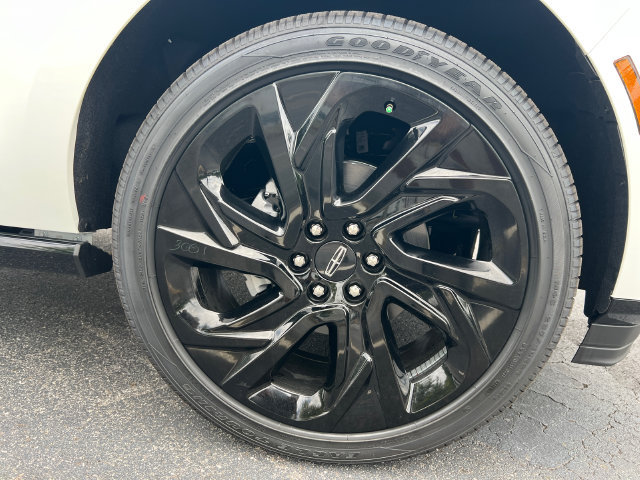 New 2027 Lincoln Navigator L Black Label AWD/4WD image 13