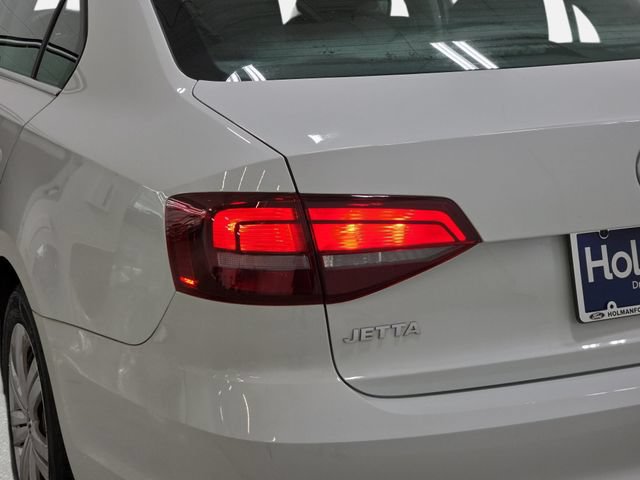 Used 2017 Volkswagen Jetta S w/ Jetta S Cold Weather Package FWD image 33