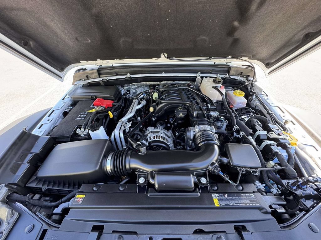 Used 2025 Jeep Wrangler Unlimited Rubicon w/ Safety Group AWD/4WD image 12