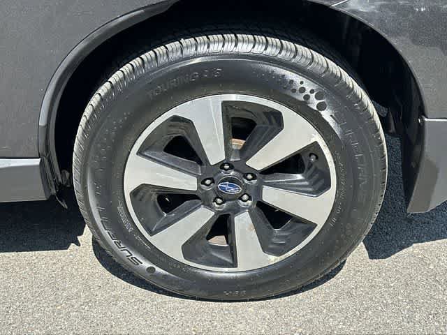 Used 2017 Subaru Forester 2.5i Premium w/ All-Weather Package AWD/4WD image 5