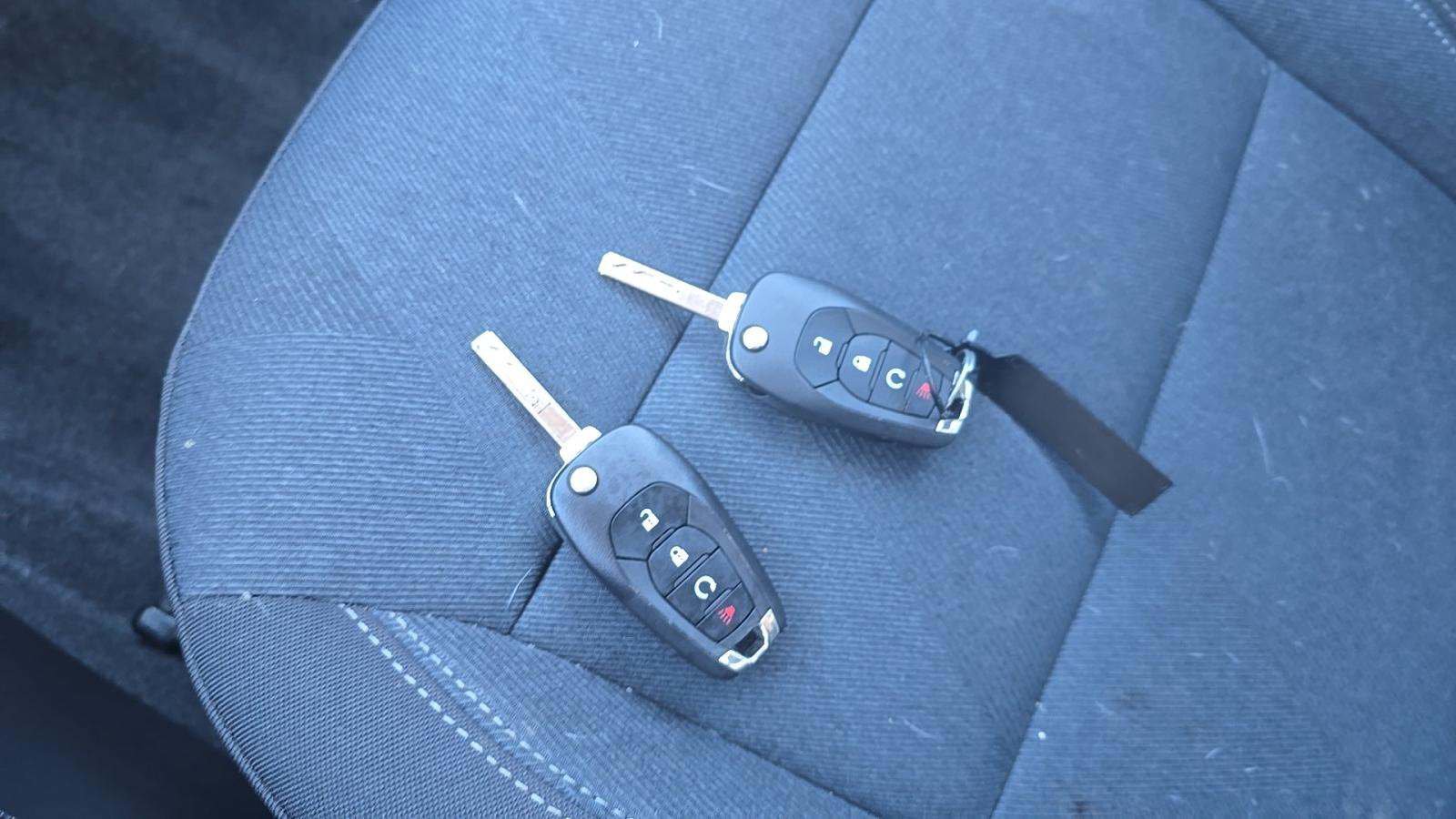 Used 2025 Chevrolet Trax LS w/ LS Convenience Package image 18