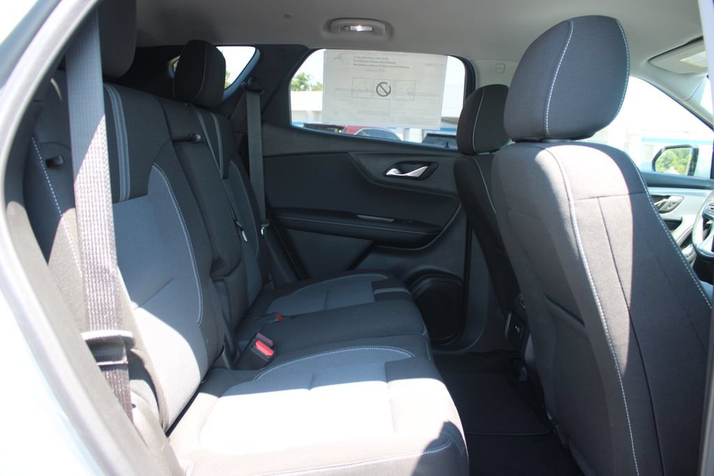 New 2026 Chevrolet Blazer LT w/ Convenience Package FWD image 33