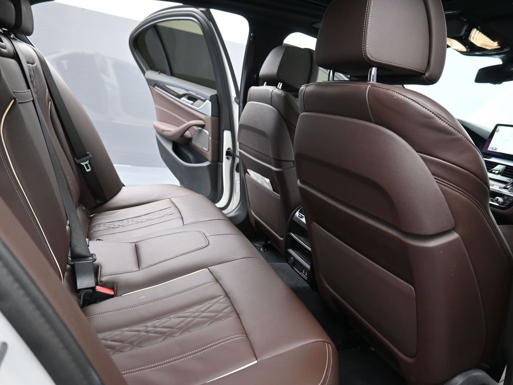 Used 2023 BMW 530e xDrive w/ Premium Package image 20