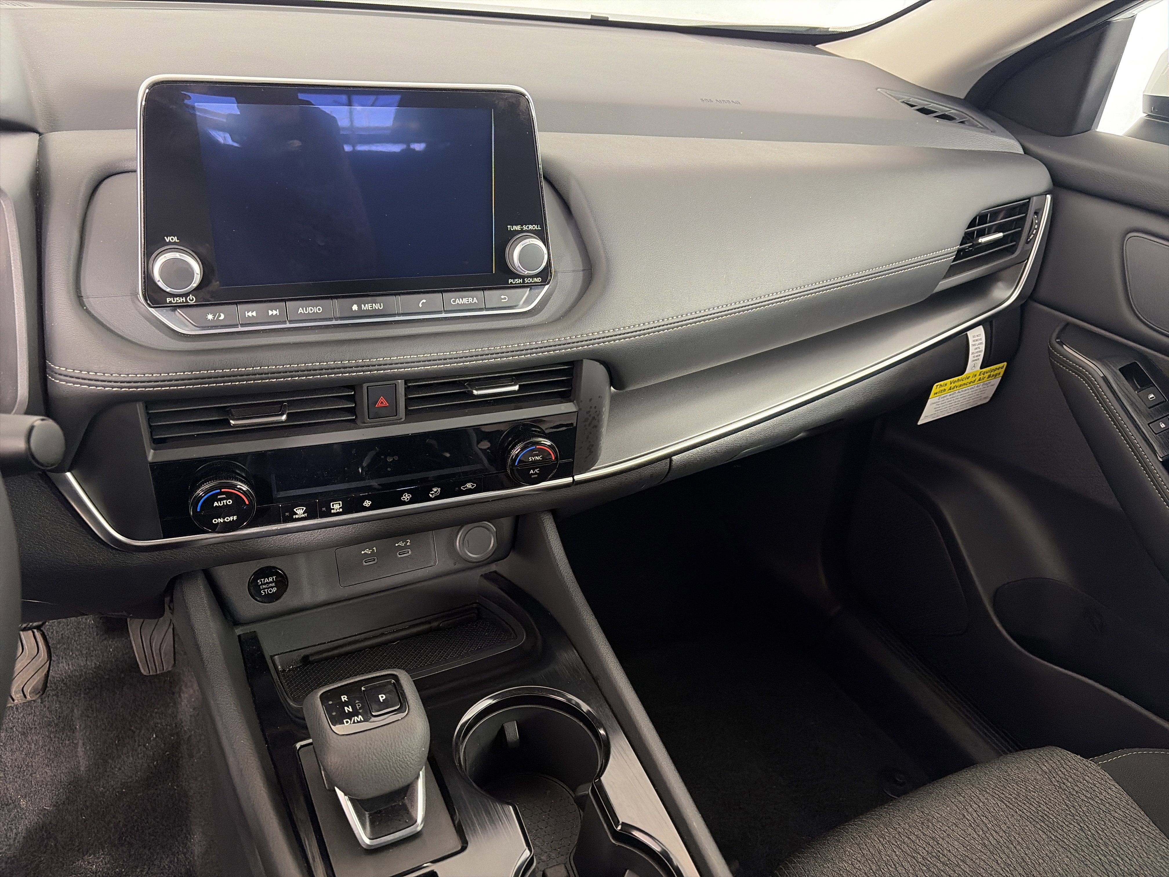 Certified 2025 Nissan Rogue SV image 4