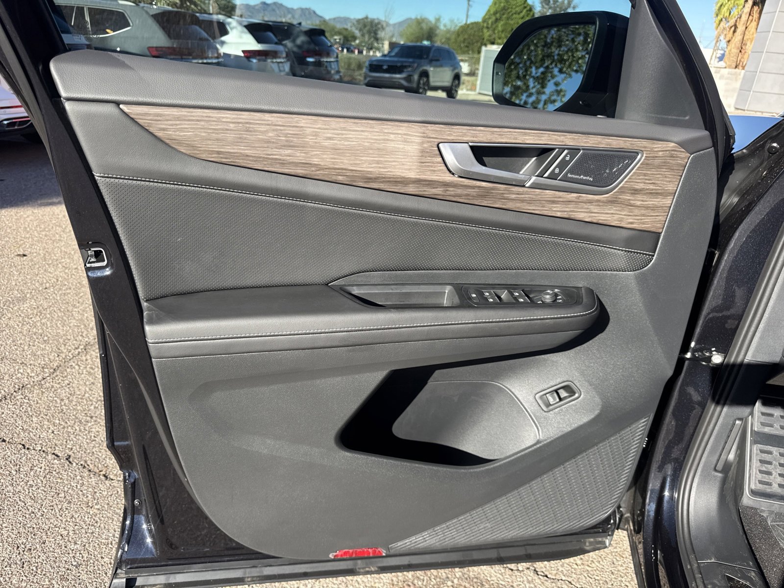 New 2026 Volkswagen Atlas SEL Premium R-Line image 12