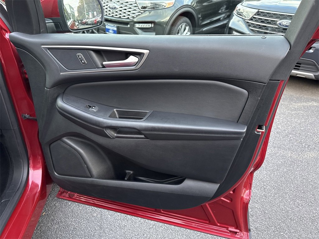 Used 2022 Ford Edge SEL w/ Convenience Package image 27