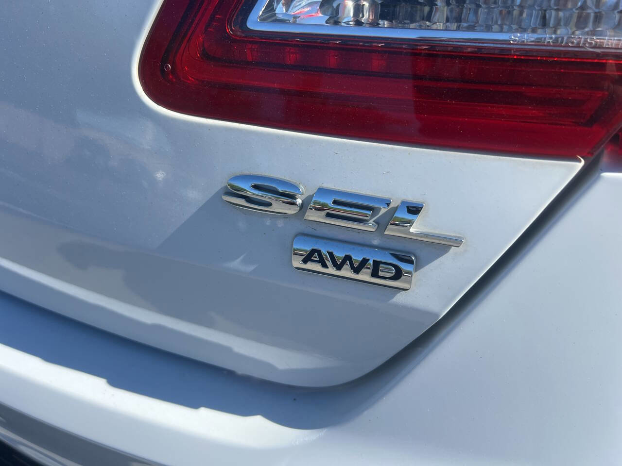 Used 2017 Ford Taurus SEL image 30