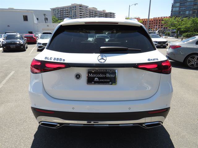 Used 2025 Mercedes-Benz GLC 350e 4MATIC image 3