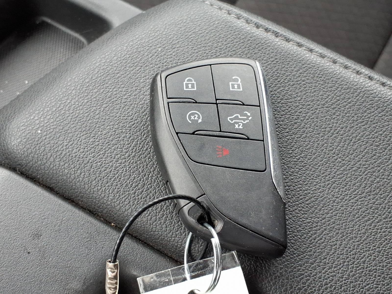 Used 2025 Chevrolet Silverado 1500 LT AWD/4WD image 21