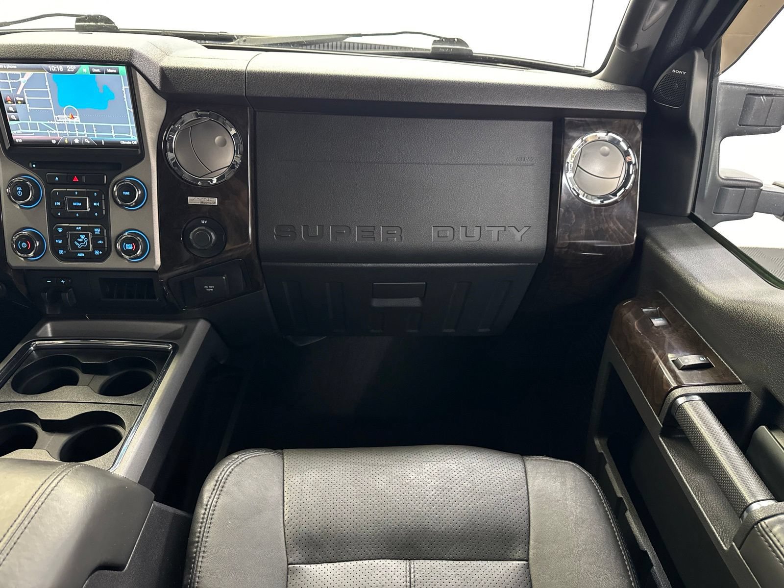 Used 2015 Ford F350 Platinum w/ Platinum Package AWD/4WD image 20
