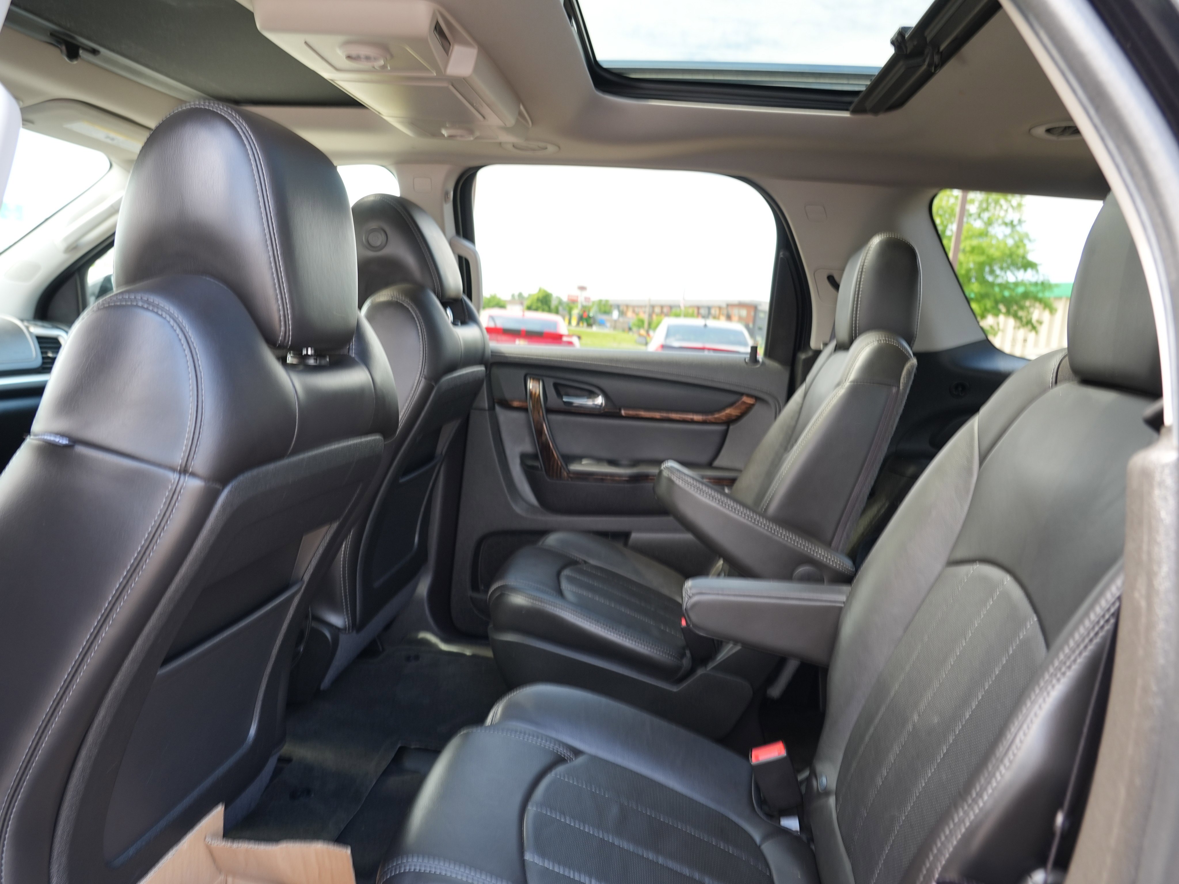 Used 2013 GMC Acadia Denali AWD/4WD image 18