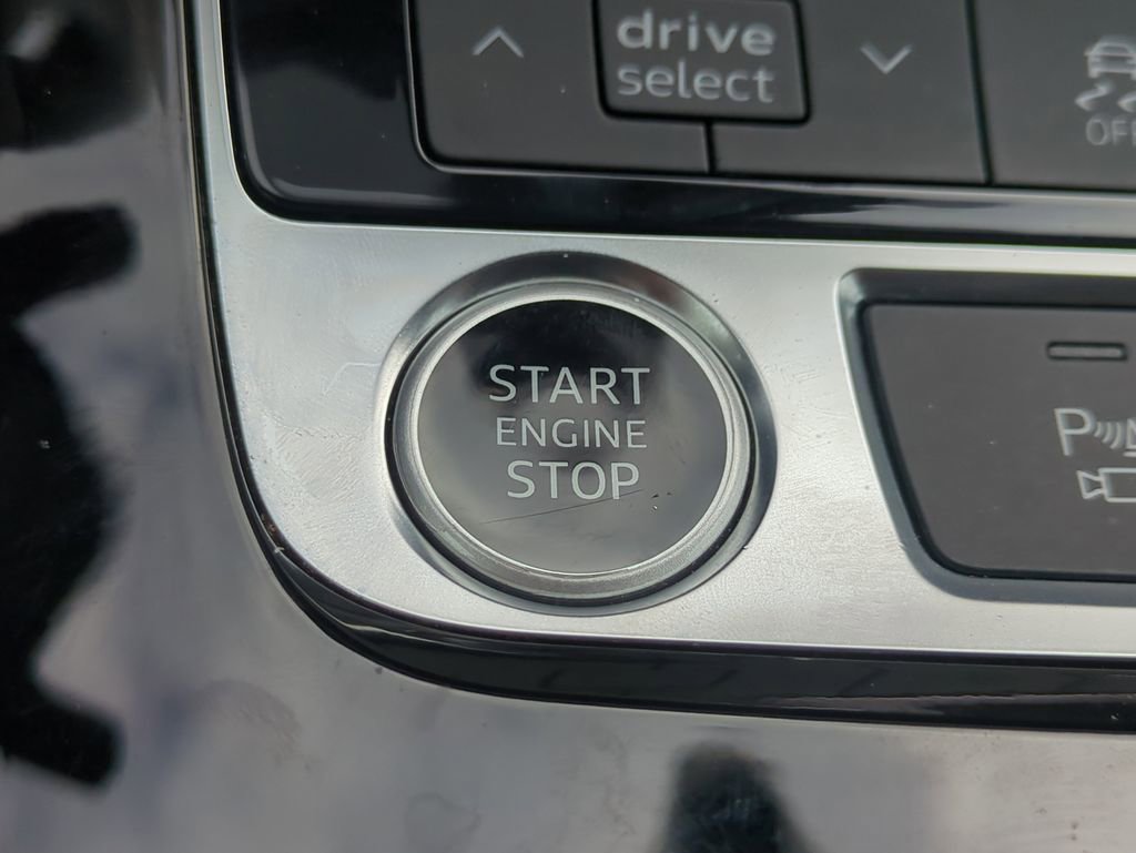 Used 2025 Audi Q7 3.0T Premium Plus AWD/4WD image 33