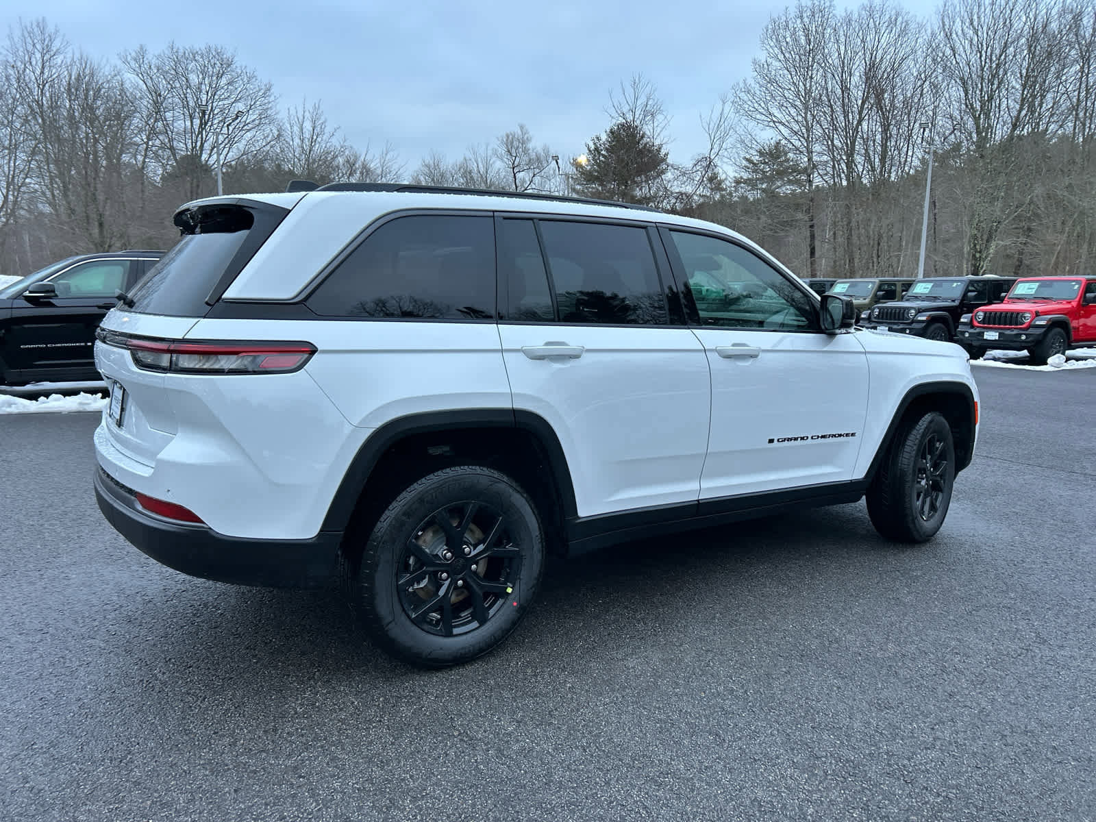 New 2026 Jeep Grand Cherokee Altitude AWD/4WD image 4