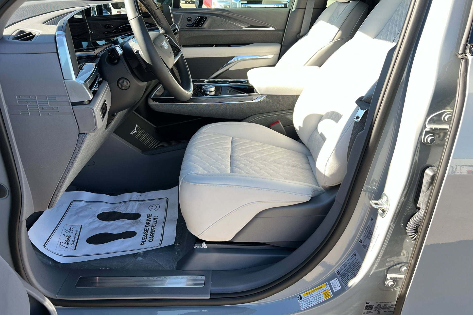 New 2026 Cadillac Escalade IQL Luxury image 18