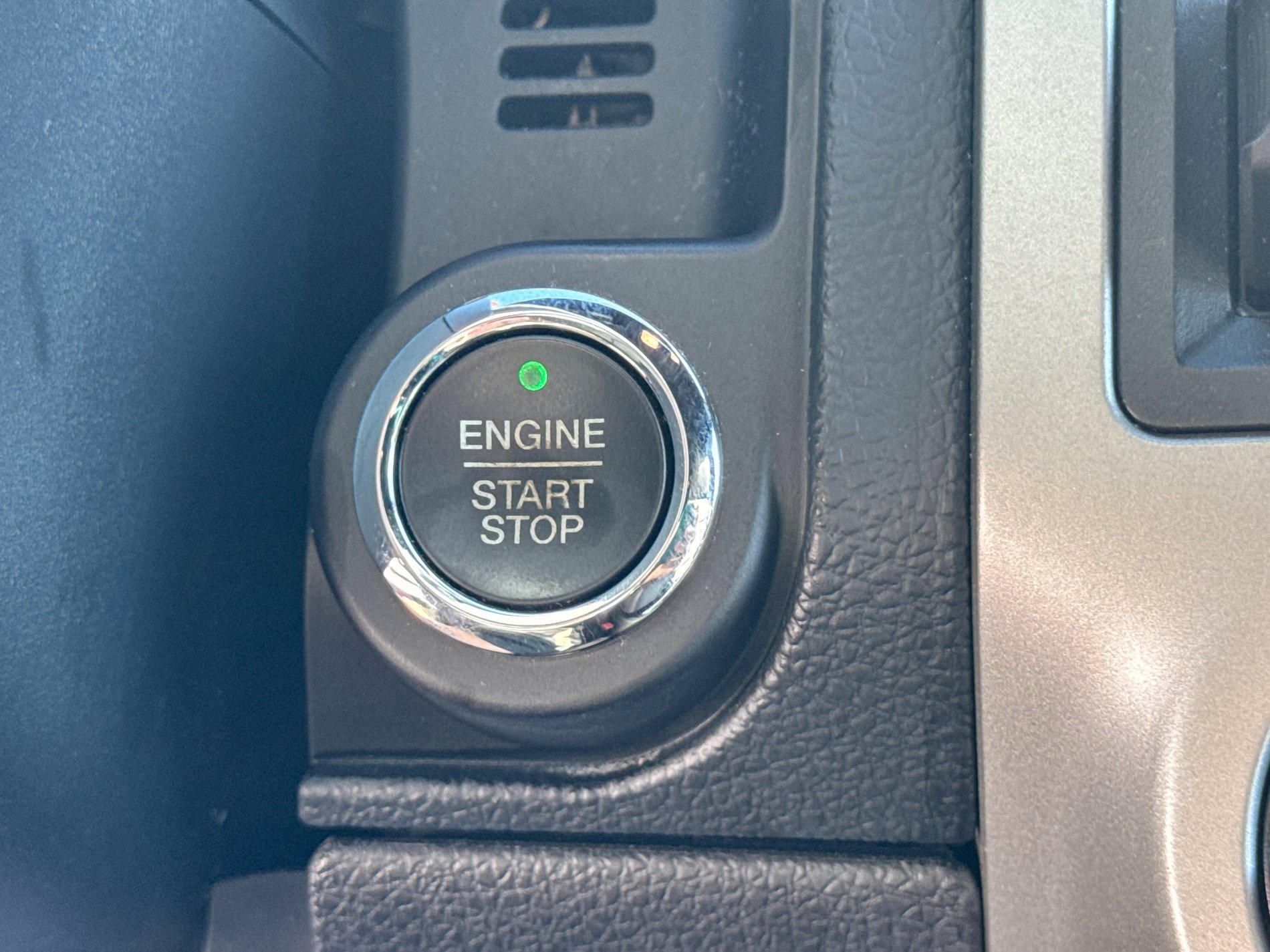 Used 2015 Ford Expedition King Ranch RWD image 26