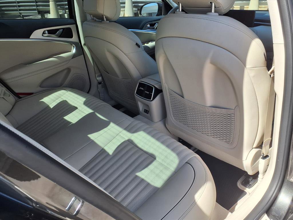 Certified 2026 Genesis G70 2.5T Prestige image 13