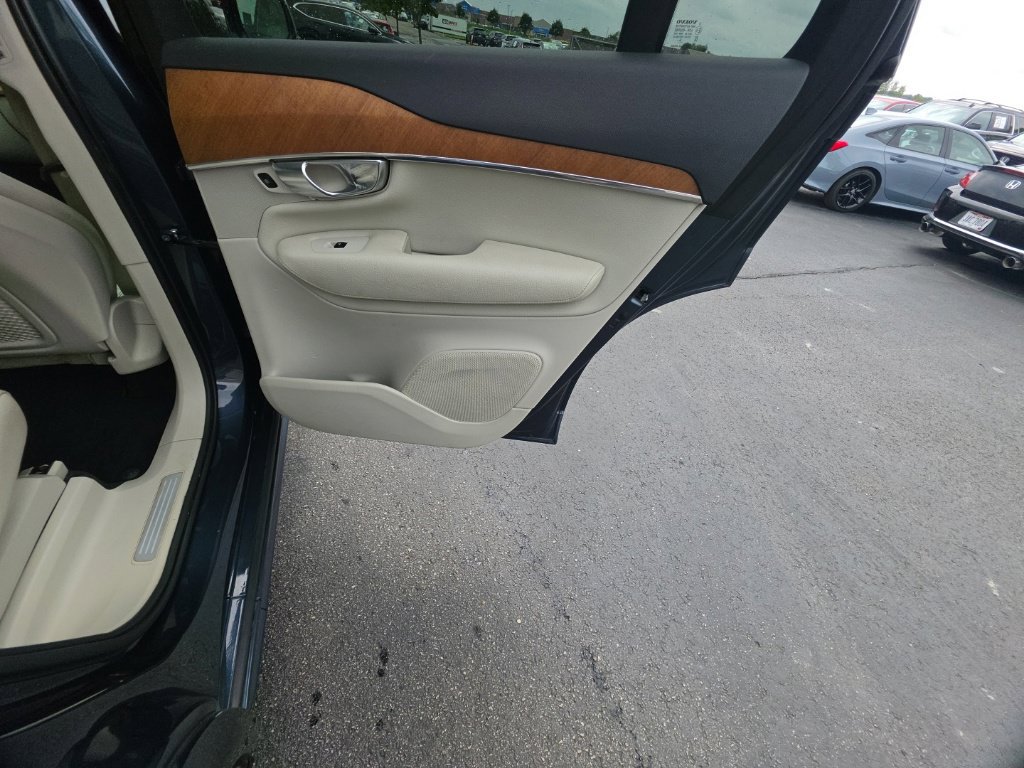 Used 2021 Volvo XC90 T8 Inscription Expression w/ Protection Package Premier AWD/4WD image 30