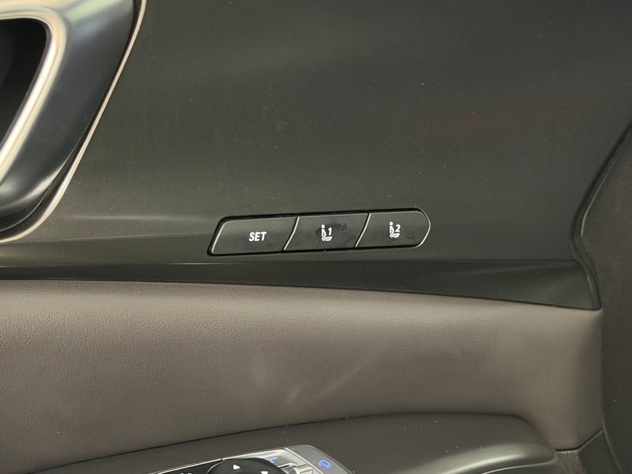 Used 2025 Kia Carnival SX FWD image 21
