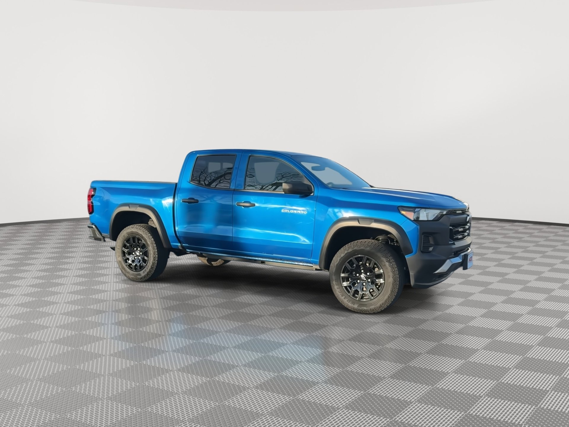 Certified 2024 Chevrolet Colorado Trail Boss w/ Advanced Trailering Package image 2