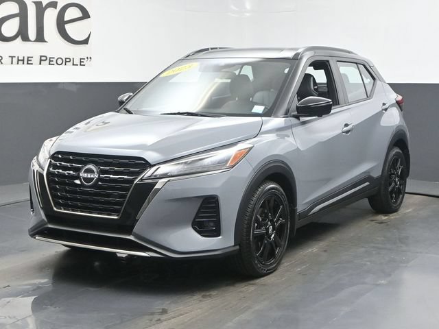 Used 2023 Nissan Kicks SR w/ SR Premium Package FWD image 34