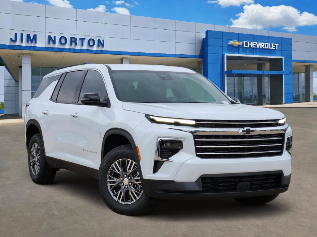 New 2026 Chevrolet Traverse LT w/ Driver Confidence Package FWD image 1