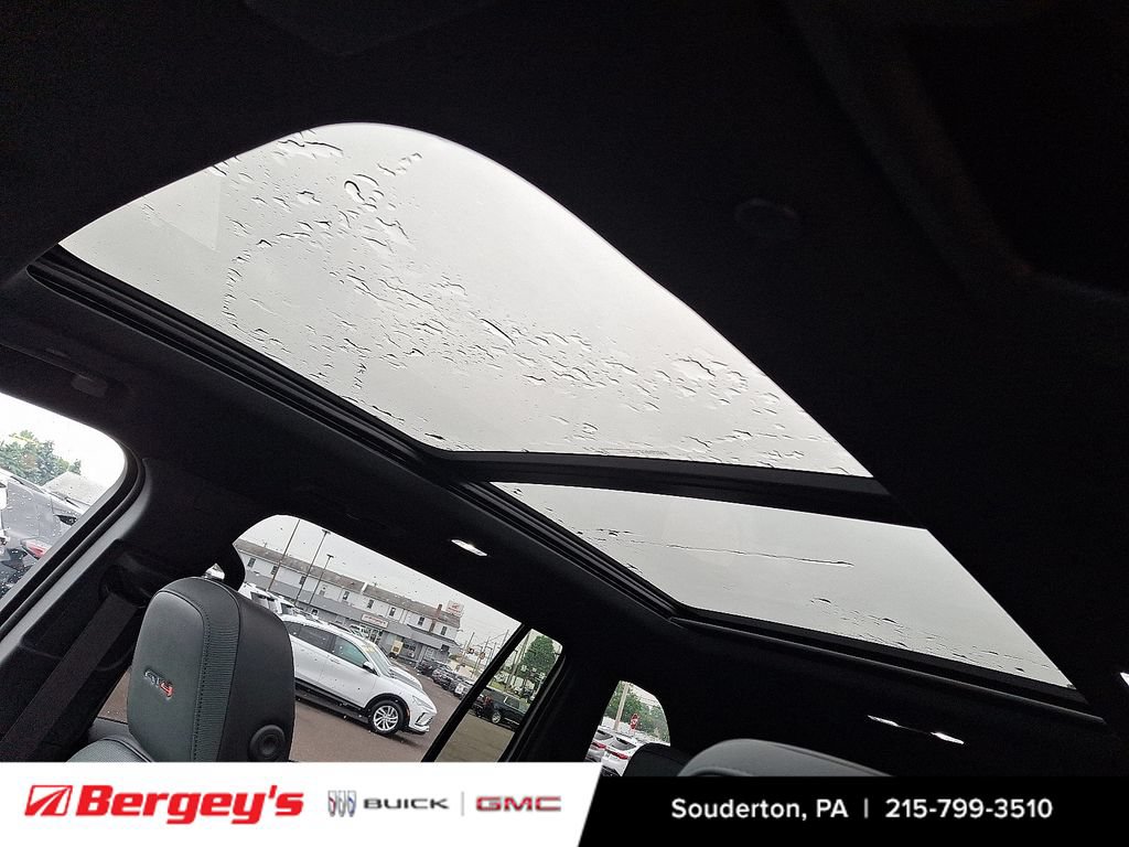 New 2026 GMC Acadia AT4 w/ Luxury Package AWD/4WD image 11