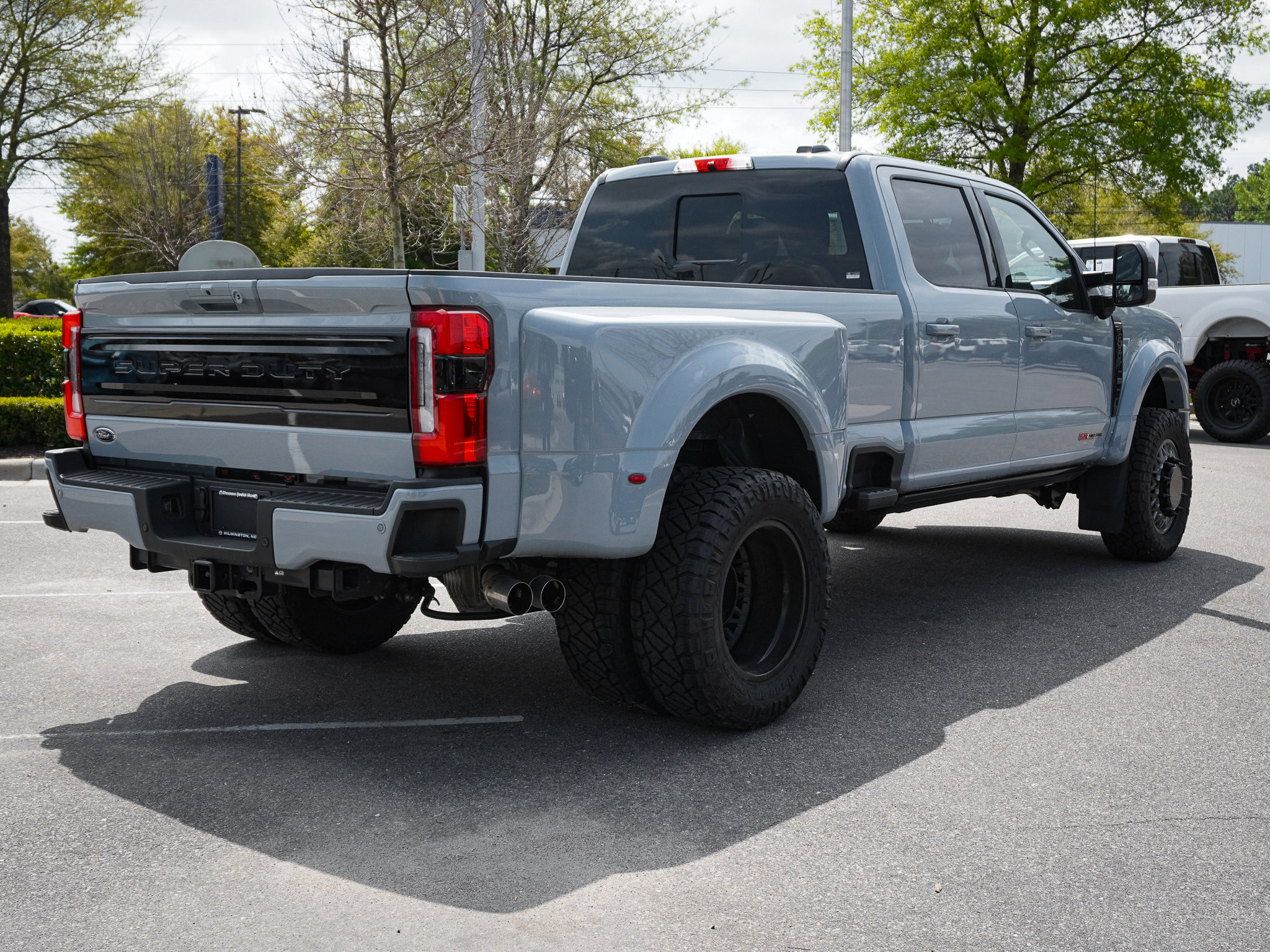 Used 2025 Ford F450 Platinum AWD/4WD image 10