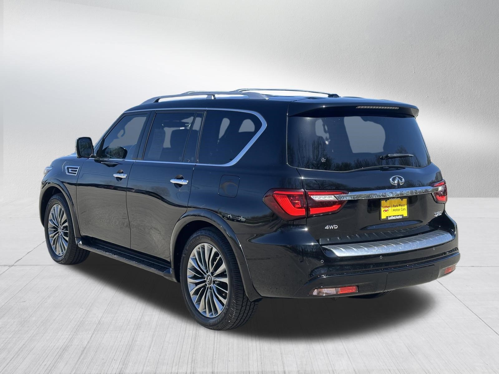 Used 2021 INFINITI QX80 Sensory w/ All-Season Package AWD/4WD image 5