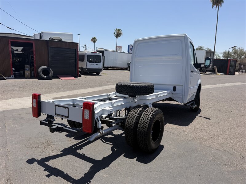 Used 2023 Mercedes-Benz Sprinter 3500 image 3